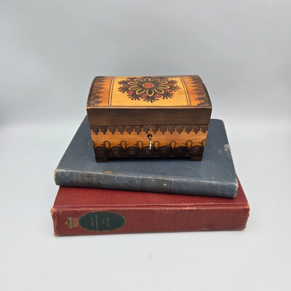 Vintage‎ Polish Folk Art Trinket Wood Box Chest Hand Carved and Painted Boho 6"